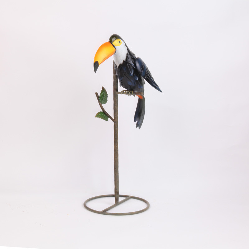 Artistic Vintage Style Weatherproof Metal Parrot Silhouette Garden Decoration