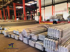 Quality Metallic Color Galvanised Angle Bar , Channel Steel Bar Bulk Heavy Gauge wholesale