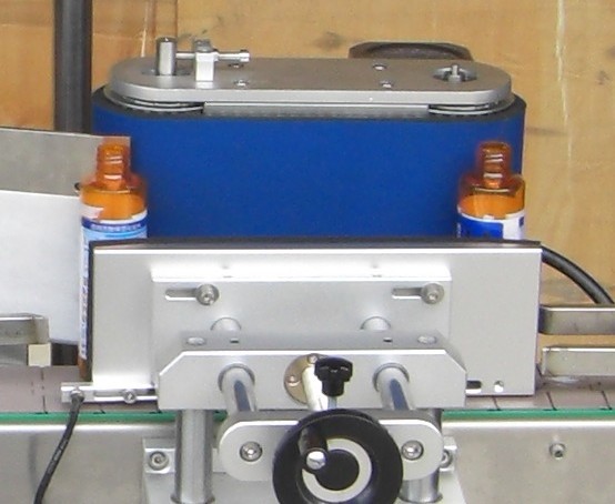 380v YM510 Sauce / Medicine Bottle Labeling Machine Full Automatic