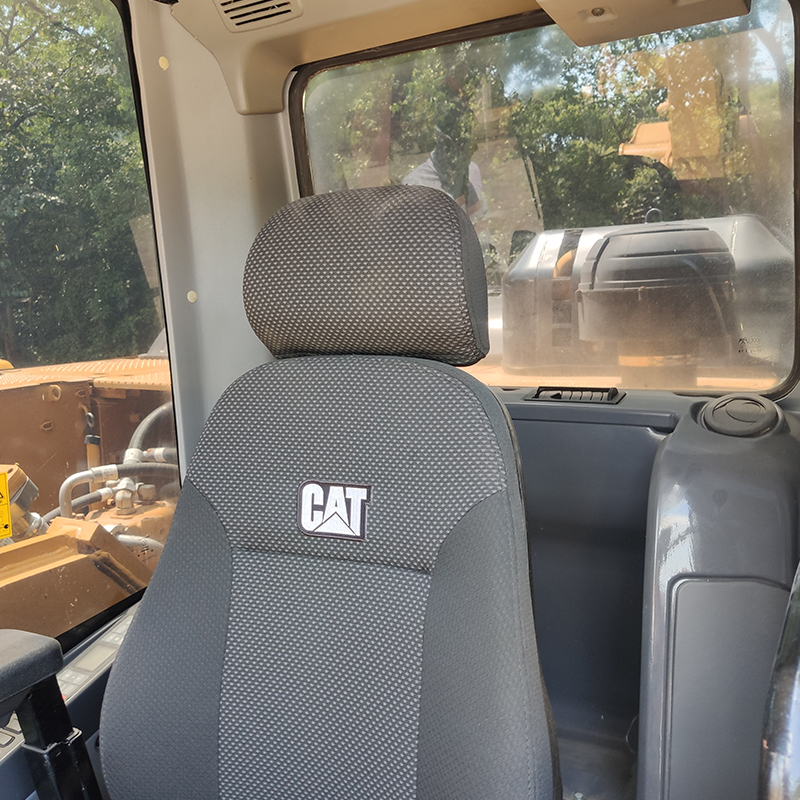36.5/2400kw/rpm Second Hand CAT 330 Excavator for Heavy Duty Landscaping Projects
