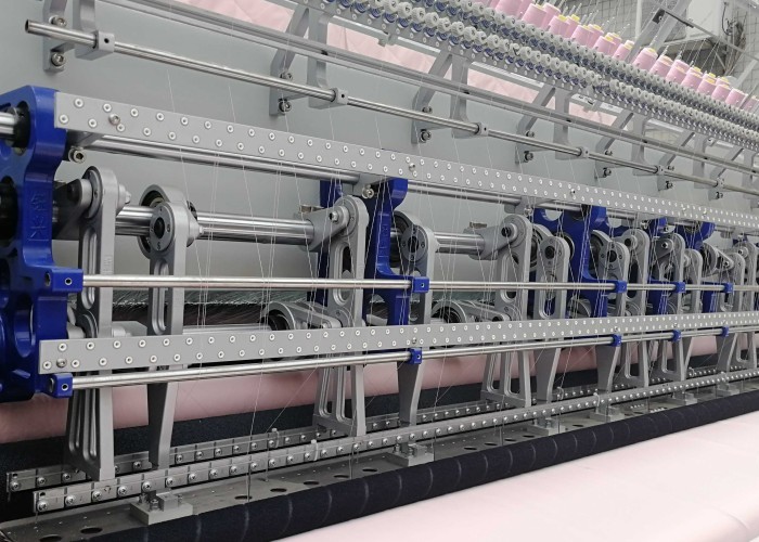Infrared System Shuttle Computerized Lock Stitch Quilting Machine