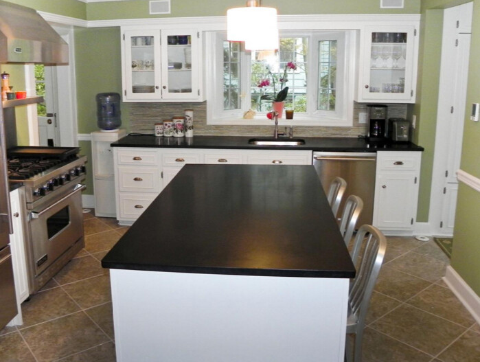 Pure Black Mongolia Granite Stone Slabs Polished Surface Finishing