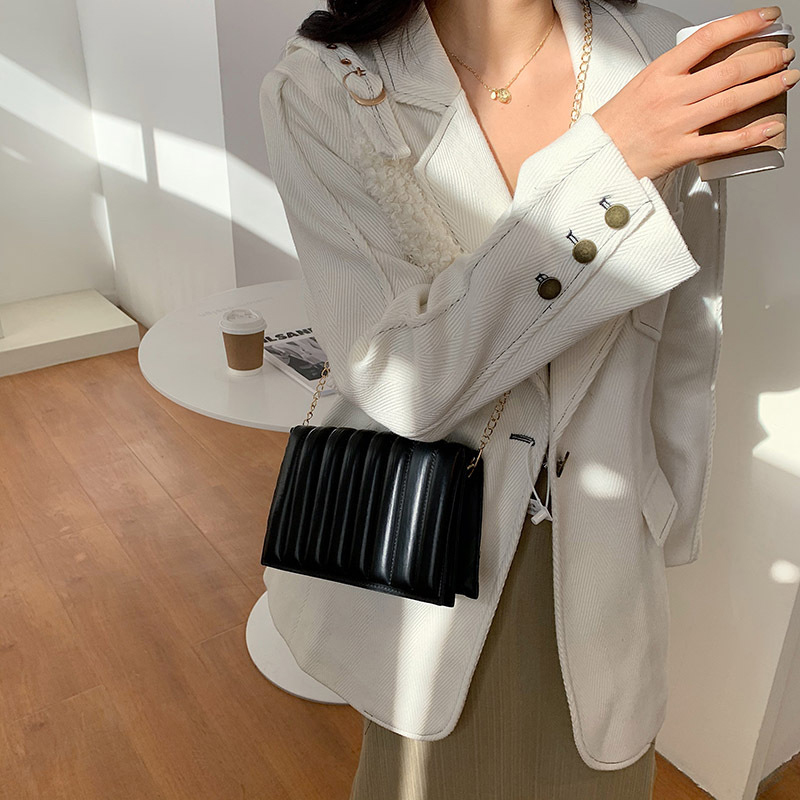 Women Handbags Stylish and Durable with Customizable Options