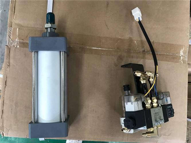 Safety Functioned Pneumatic Bus Door Mechanism Single / Double Leaf TS16949 Certificate