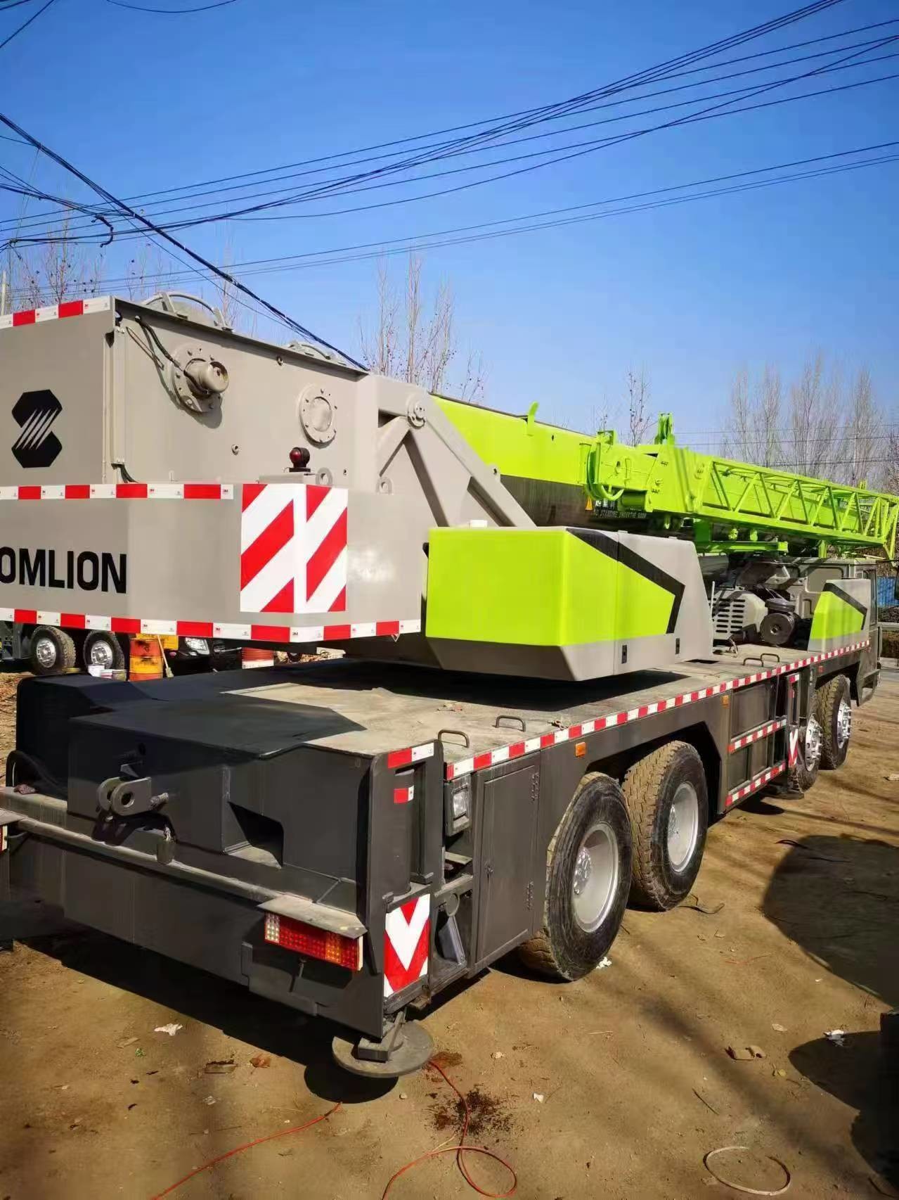 50 Ton Truck Crane ZTC500V 50 Ton Max Lifting Height 130M 4410 KN.m