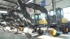 Quality Engineering Four-wheel Drive 8 Ton Digger Hydraulic Auger Digger Wheel Excavator wholesale
