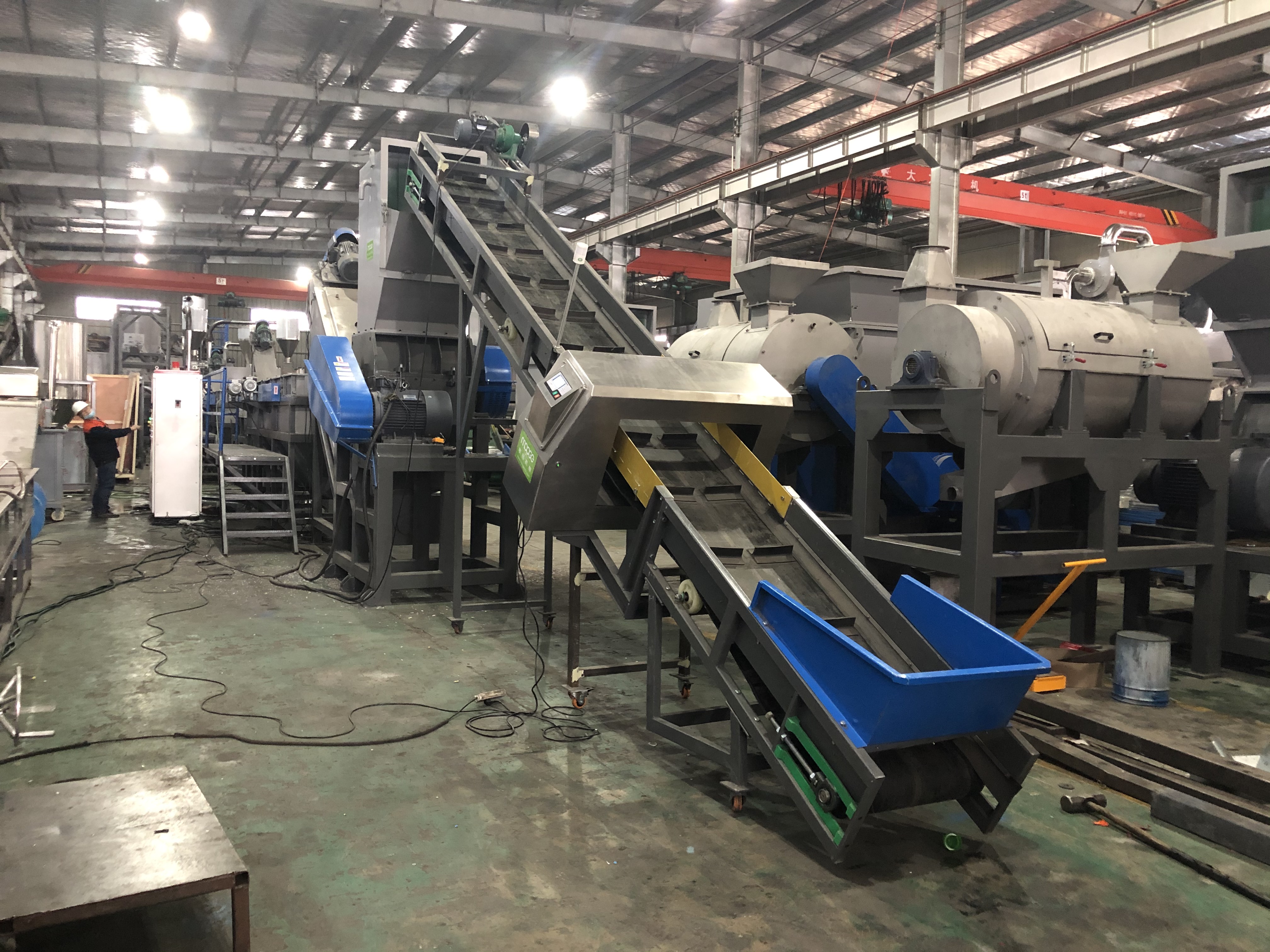 LDPE Pelletizing Plastic Bottle Crusher Machine , 300kg/H Centrifugal Dewatering Machine