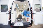Euro 5 4*2 Ford Emergency Ambulance Car With First Aid Equipment And Cabinet In