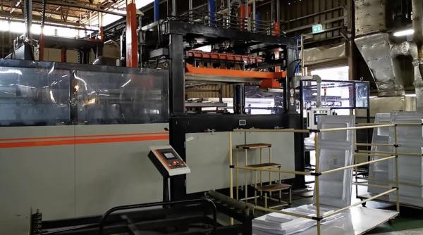 Kinte Refrigerator Manufacturing Assembly Line Single Station Thermo Forming