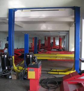 Quality Hydraulic Car Lifts 5ton Two Post Overhead Lift 2 Post Gantry Lift with 3 section Lifting arms wholesale