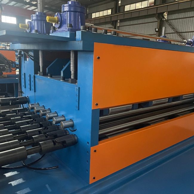 PLC Controlled Metal Sheet Straightening Leveling Machine 2-6mm 220V Voltage