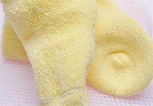 Quality Hot selling fashion knitted terry supersoft AZO-free cotton socks in bear design for baby wholesale