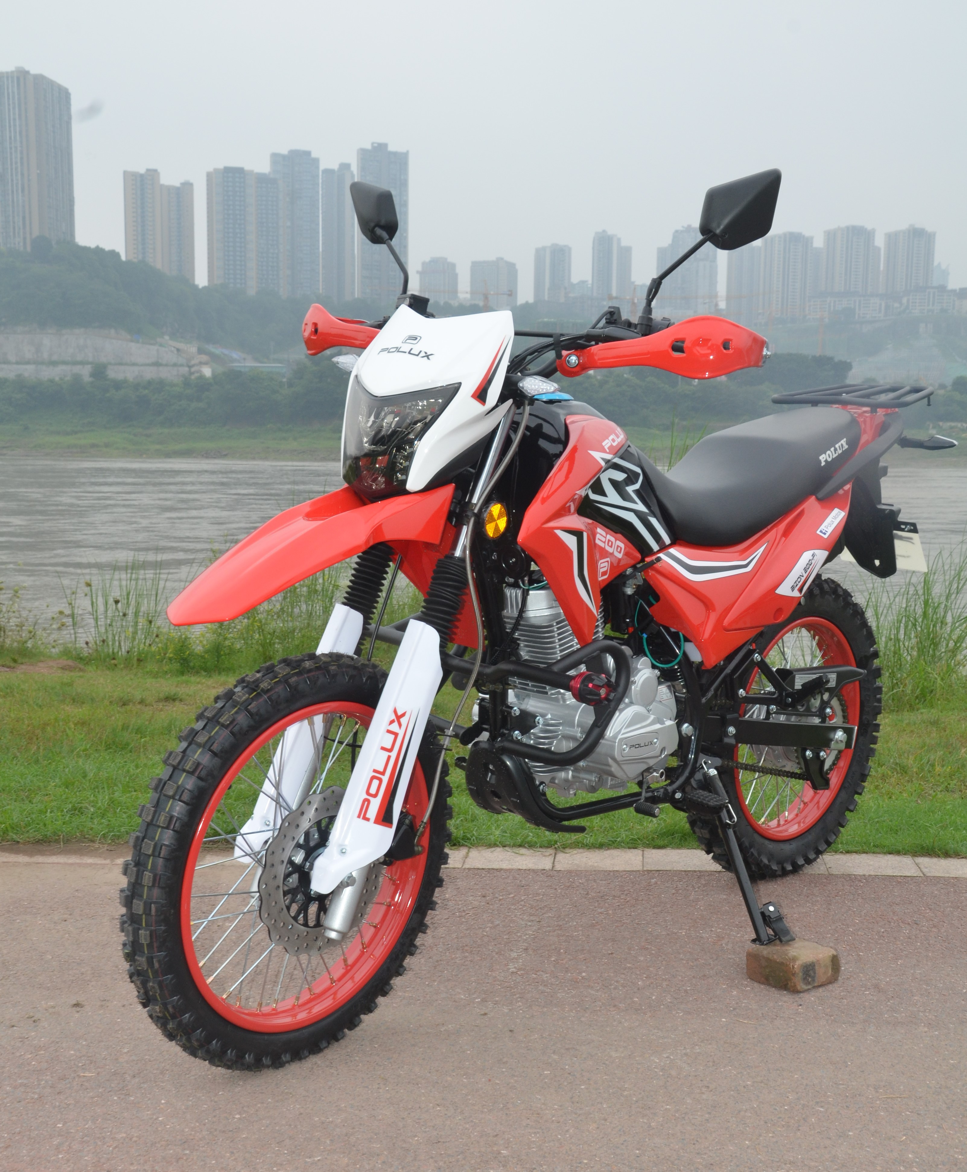 8 Colours 250 Racing Dirt Bike Single Cylinder Motorcycle 18kw
