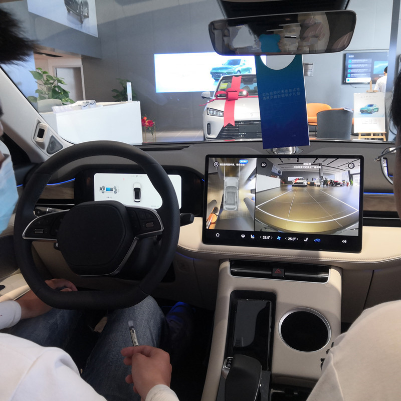 80kWh Battery Capacity Huawei Aito M5 4WD SUV Automotive Plug-in Hybrid Fuel Electro Car for Fast Charging in Just 0.75h
