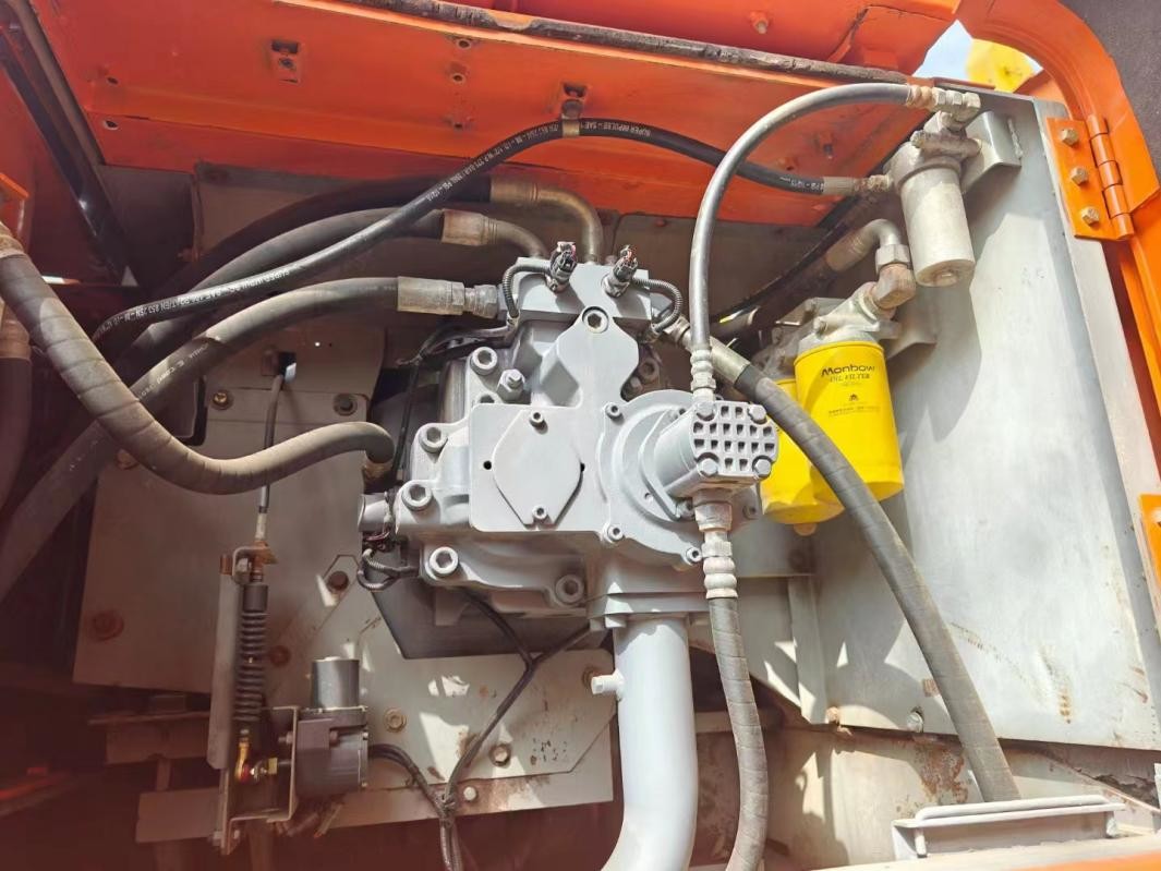 42ton Large Hitachi Used Secondhand 450-6 450 Hitachi Excavator Bucket Capacity 2.7m3