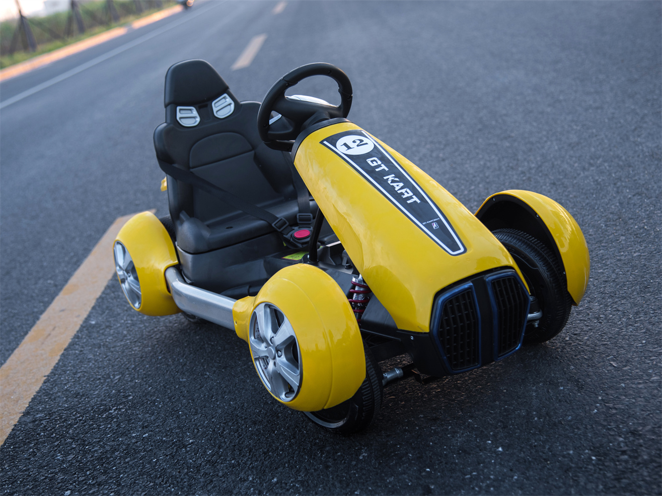 3-12 Year Olds Electric Go Kart Ride-on Car with Remote Control Max Loading 30kg