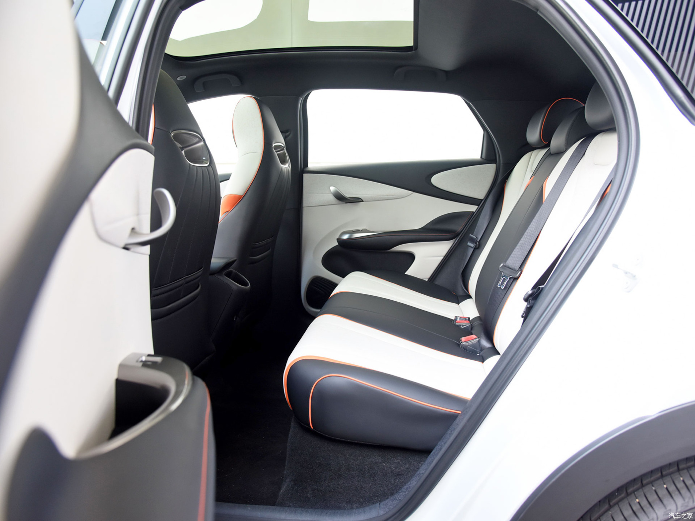 New Ev car used car B YD dolphin EV Wheel High Speed Electric vehicle 5 Seats Cheap Prices left hand car automotive