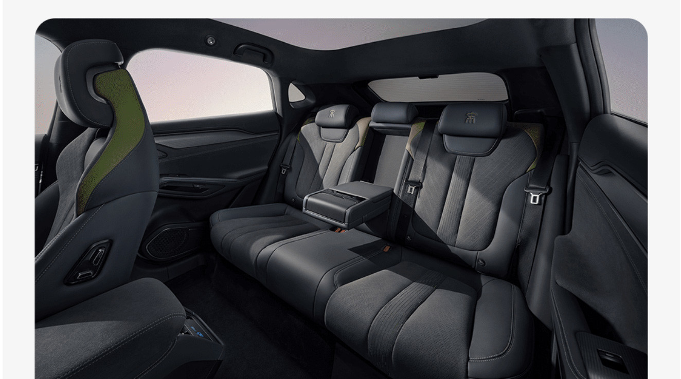 BYD's New Generation Pure Electric SUV SONG L 550KM-662KM Range Interior Look