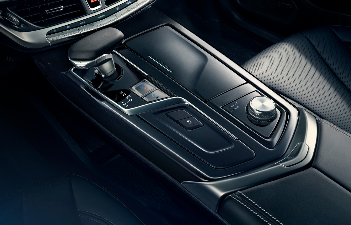 2023 GEELY BORUI Emgrand GT Current Car equipped with 1.8T Engine and Electric Rear Window 50-80L Fuel Tank Capacity