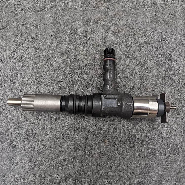 Part Name 6261-11-3100 095000-6120 Komatsu Fuel Injector for PC400 PC500 PC600 PC700 PC800 Excavator Engine Overhaul