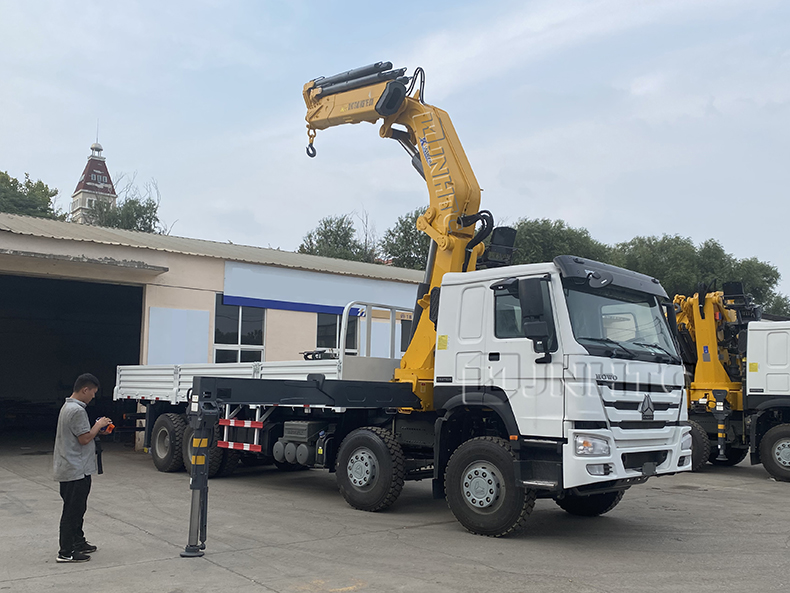 HOWO 12 Ton 16Ton Telescopic Boom Truck Crane Truck Mounted Crane Hydraulic Mobile Truck Crane China Factory For Sale