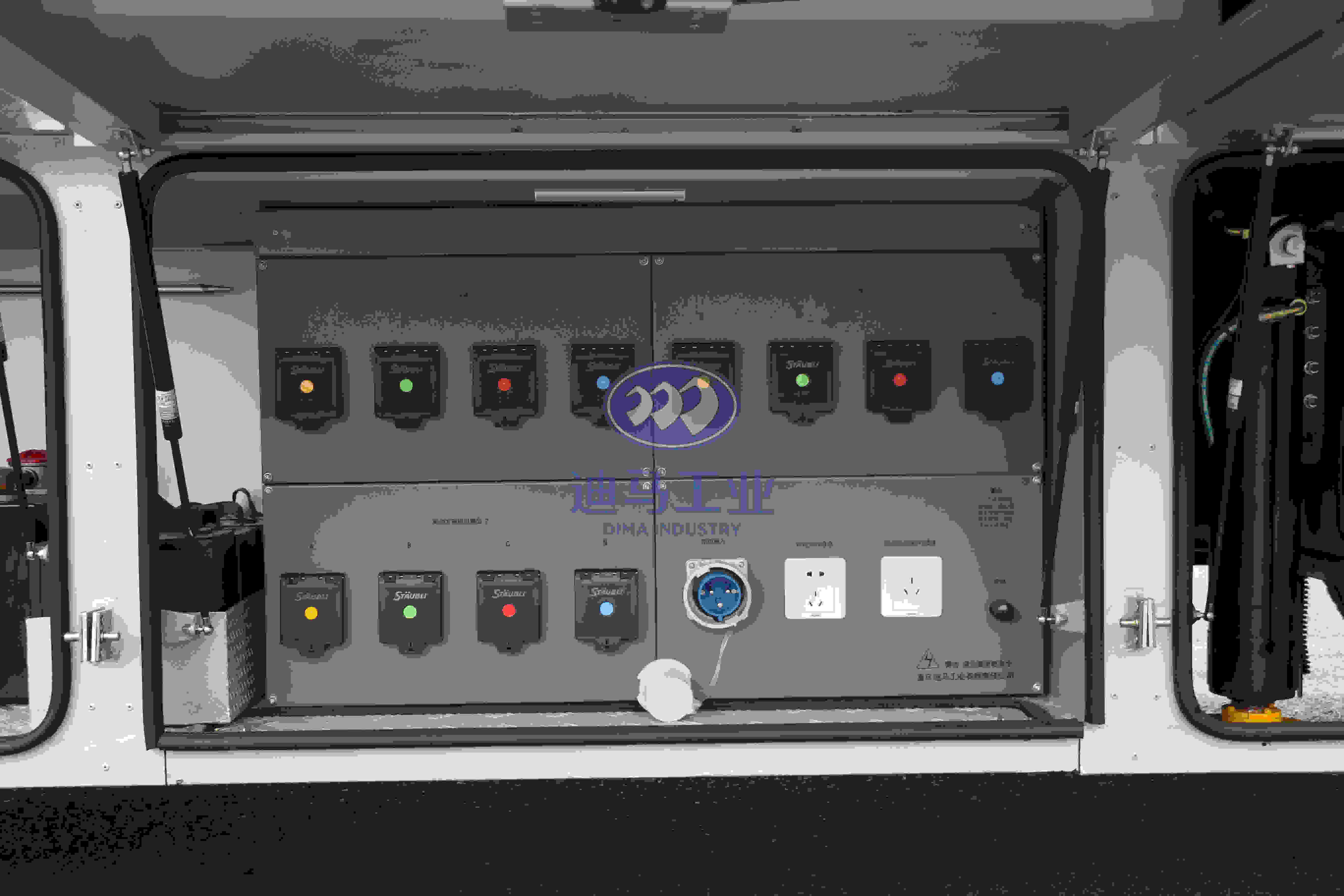 DMT5155XDY 300kw 6.8L Emergency Power Supply Truck