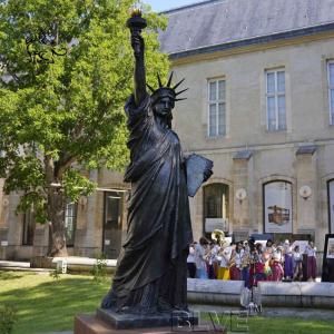 Quality BLVE Bronze Liberty Goddess Statue of liberty Life Size Famous New York Outdoor Decoration wholesale