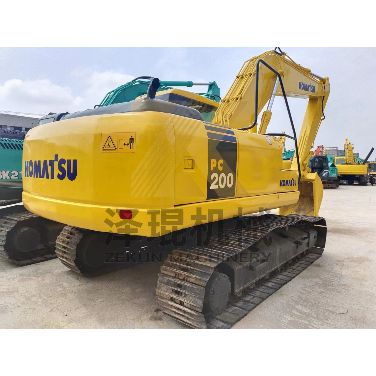Komatsu PC200-7 20ton Crawler Excavator with 119kw Engine in Excellent Condition