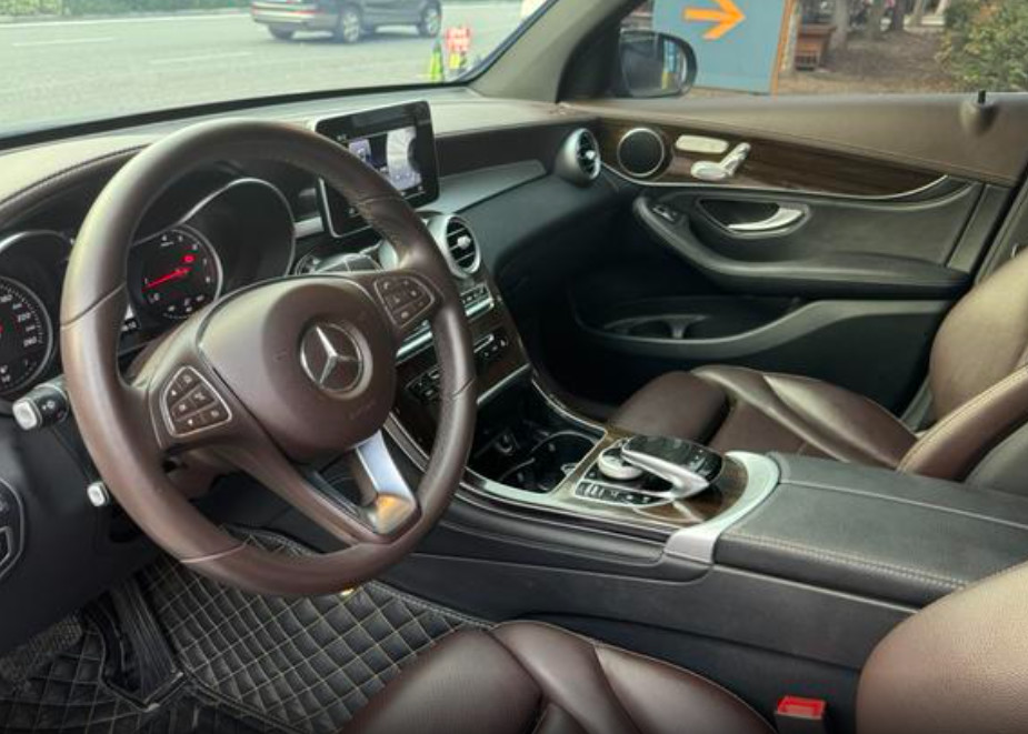 Four Wheel Drive SUV Used Benz Glc 260 Gas Car