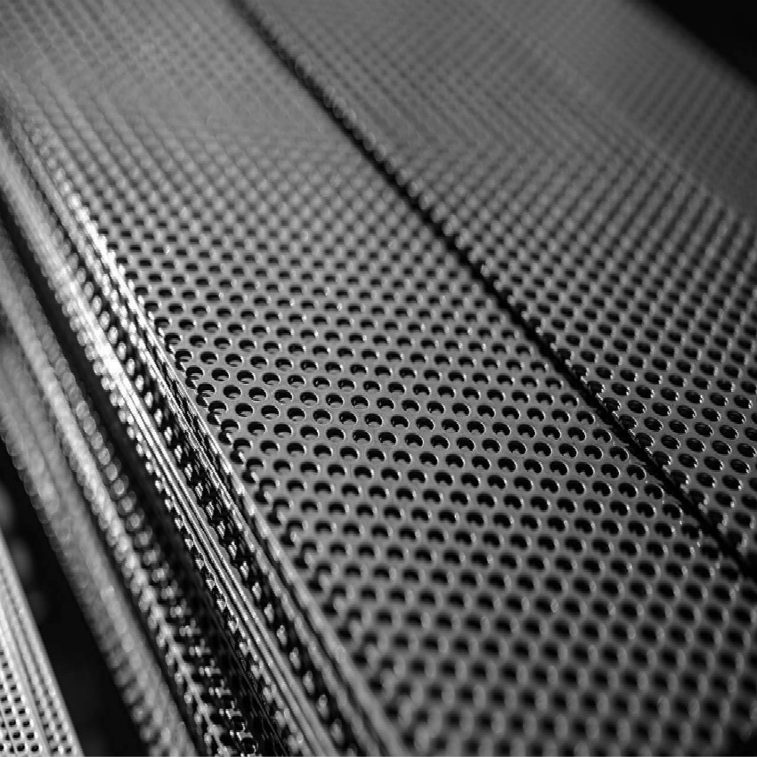 Round Hole Perforated Aluminum Sheet Punching Customized Shape 6063 2mm Thick Mesh
