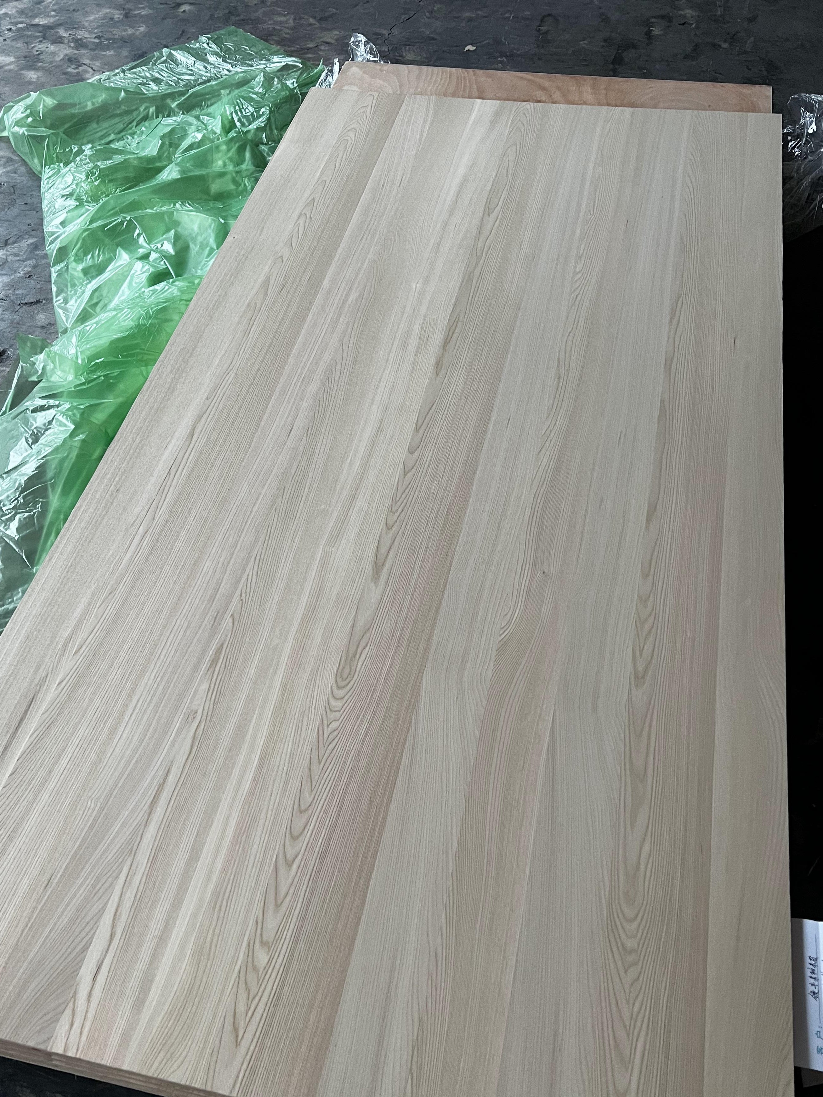 Factory A/AA Elm Wood Veneers Natural Veneer 0.45mm Wood Elm Veneers Straight/Mountain Grain Sheets