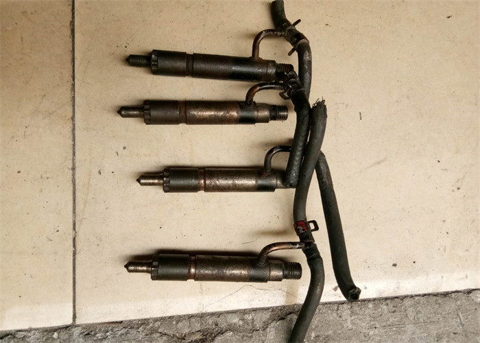2nd Hand Yanmar Fuel Injector 729503-53100 Steel Material For Excavator 3TNE84 4TNE84