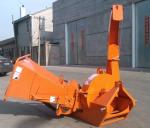 360 degree rotating discharge chute BX62 wood chipper, connection to tractor CAT