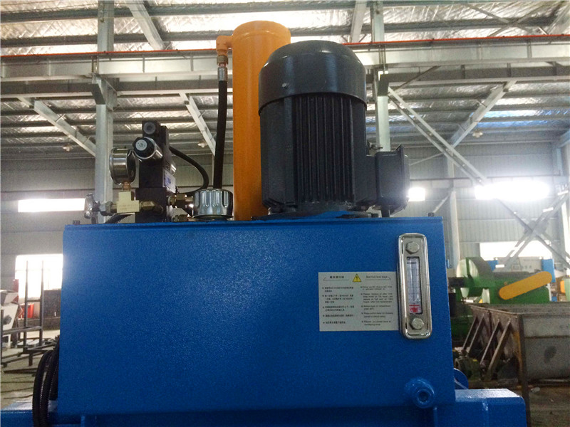 Hydraulic Vertical Cardboard Paper PET Bottle Baling Machine