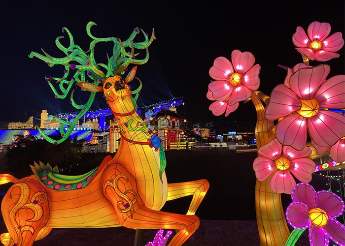 2.5- Meter Sika Deer Fabric Chinese Lanterns Show Important Festivals