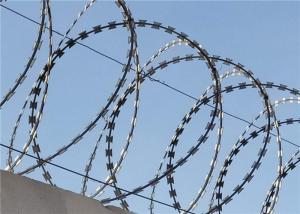 Quality Razor Blade Fencing Spiral Razor Wire Military Barbed Tape Concertina Roll wholesale