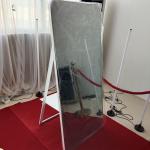65 Inch Selfie Mirror Photo Booth Big Screen white Color For Rent