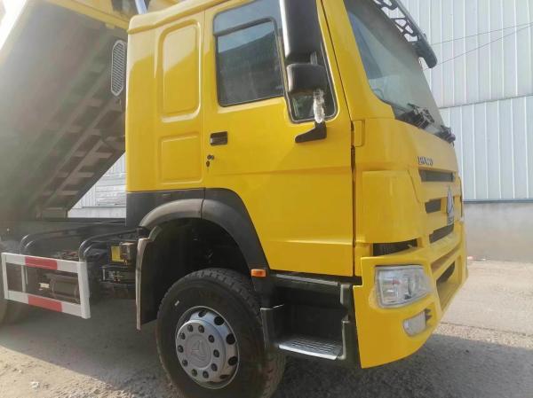 Dump Truck 10 Wheeler Yellow HOWO Sinotruk 6X4 Mining Truck with 351-450hp
