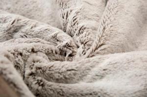 Quality Super Soft Fake Fur Blanket For Home Hotel Bed / Chair , Plush Fake Fur Comforter wholesale