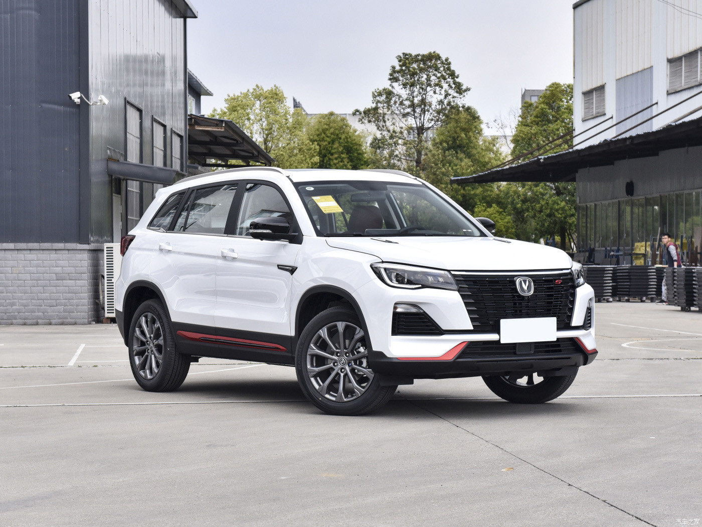 1.5T Changan CS75 2023 Petrol SUV Cars Vehicles DCT Premium Version White