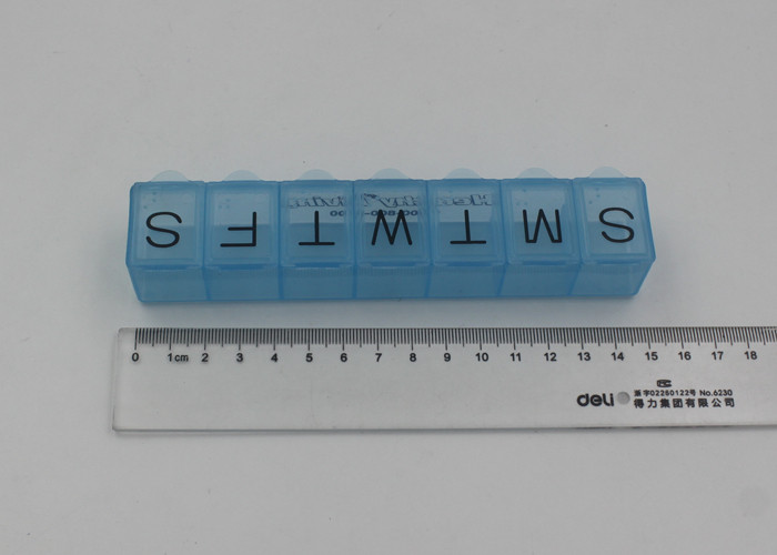 Portable 7 Day Pill Box Organizer For Adult , Food Grade Medication Pill Box