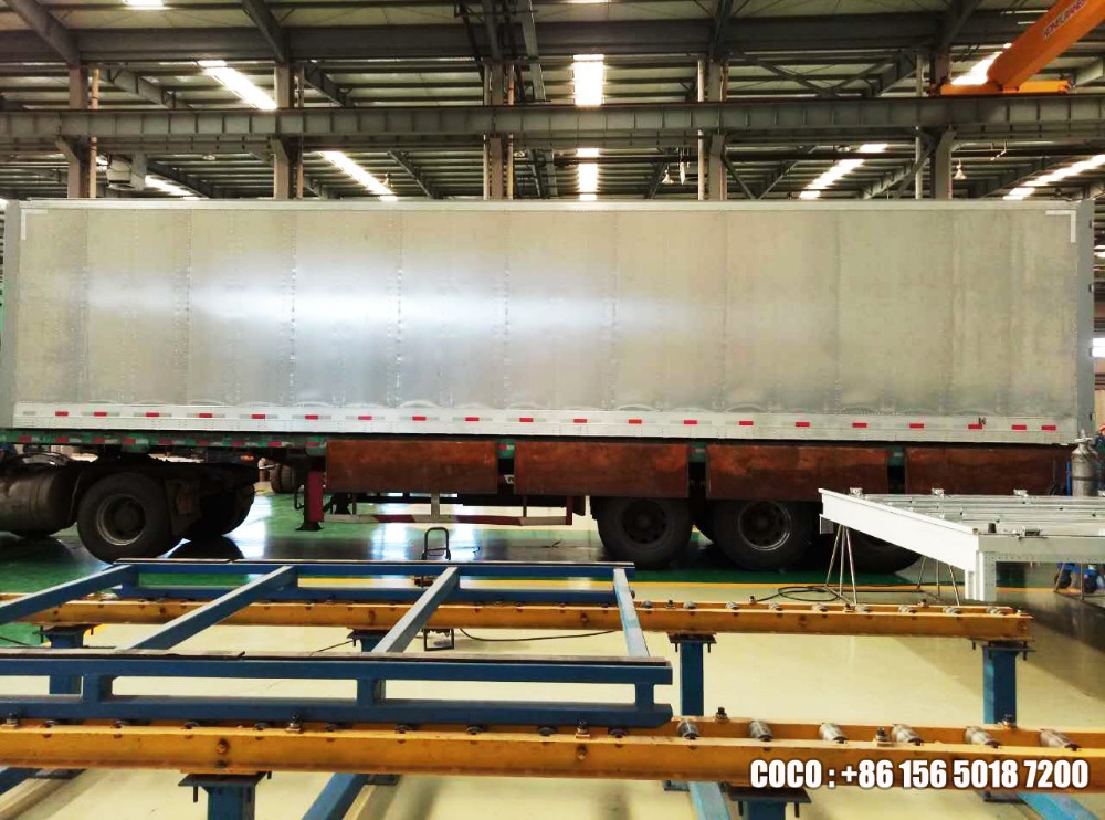 Producer Dry Van Semi Trailer with Dual Line Braking System Open Wing and Competitive