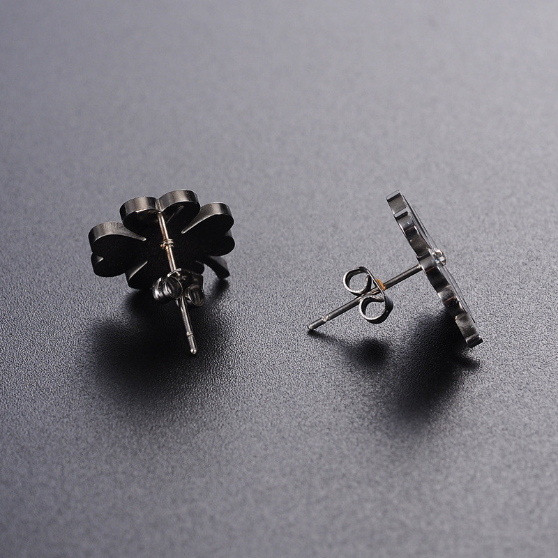 Custom fashion four leaf clover jewelry earrings stainless steel metal lucky you enamel stud earrings