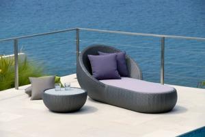 Quality hotel garden sun lounger rattan chaise lounge wholesale