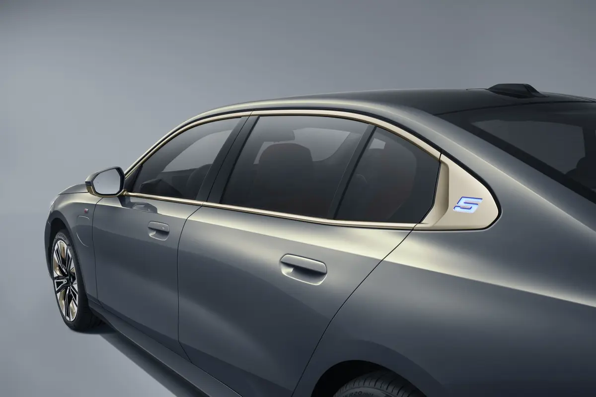 2024 New Model Recently Launched BMW I5 Electric Car Large Sedan eDrive 35 L Pure Electric 286hp