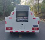 SUV Style Sprayer Water Truck With 1.15 Cubic Meters Tank Capacity For Road