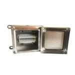 Stainless Steel Junction Box Waterproof Cable Distribution Enclsorue with UK2.5B