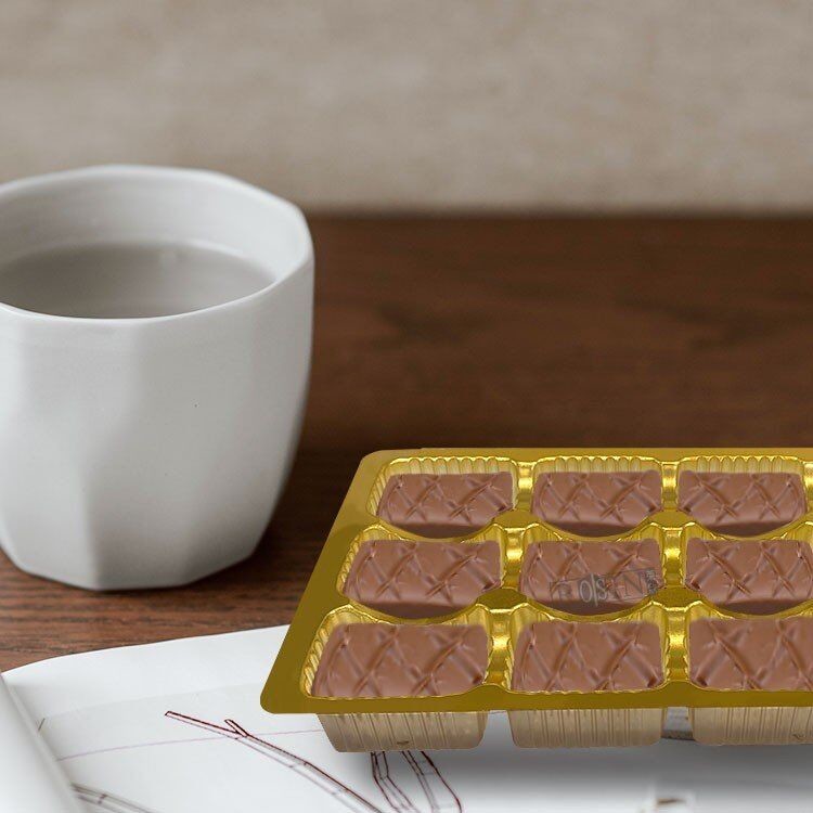 Brown Plastic Chocolate Packaging 30 Cavity Chocolate Blister Tray Disposable