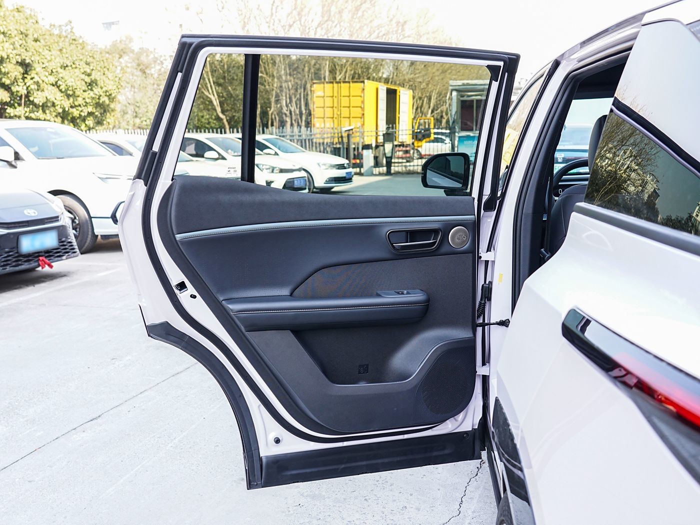 Experience The Future Of Sustainable Transportation With New Toyota Bz4X Automobile EV 2025 Max Speed 160km/h 165kW