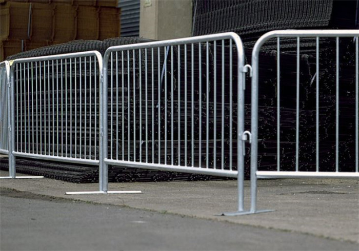 Hauler Models 1/72 MOBILE BARRIERS for temporary outdoor crowd control barriers